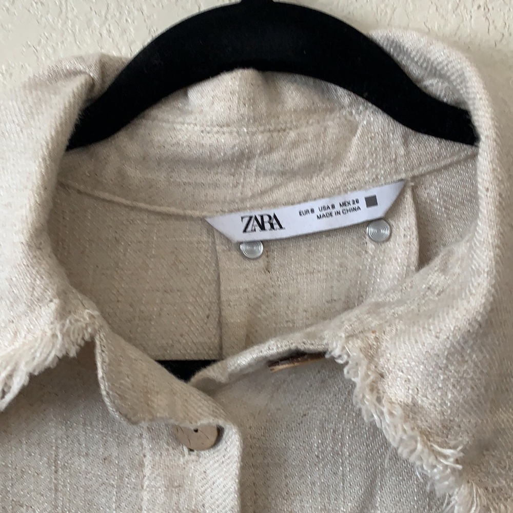 ZARA FRAYED TRIM SHORT JACKET 🤍 - Picture 3 of 4